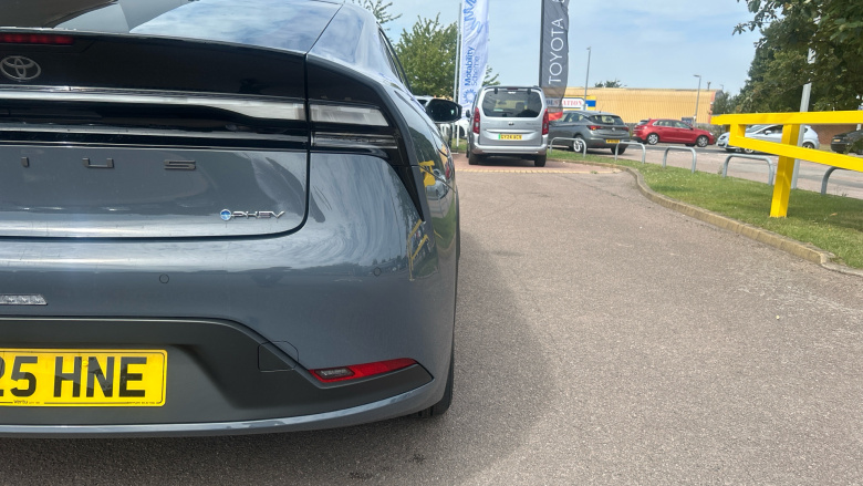 Toyota Prius 2.0 PHEV Design 5dr CVT Hatchback